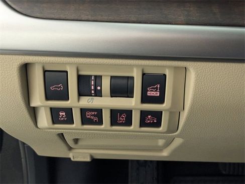 Used 2019 Subaru Outback 2.5i Limited w/ Protection Package #1 image 16