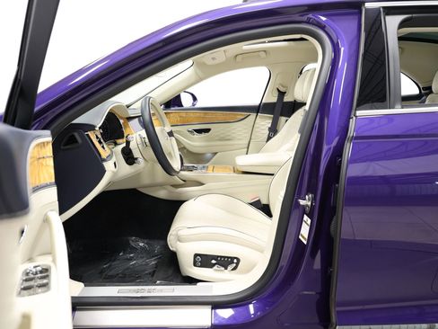 Used 2020 Bentley Flying Spur W12 w/ First Edition Specification image 18