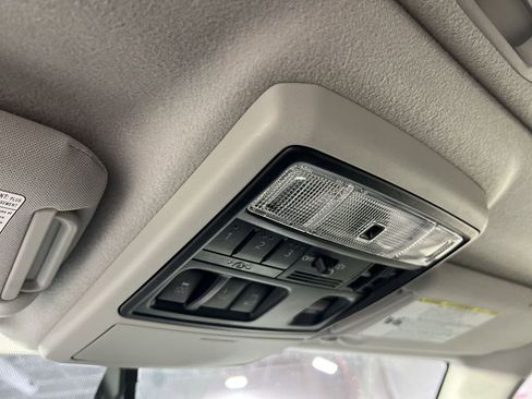 Used 2014 Toyota 4Runner Limited image 35