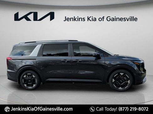 New 2026 Kia Carnival EX FWD image 3
