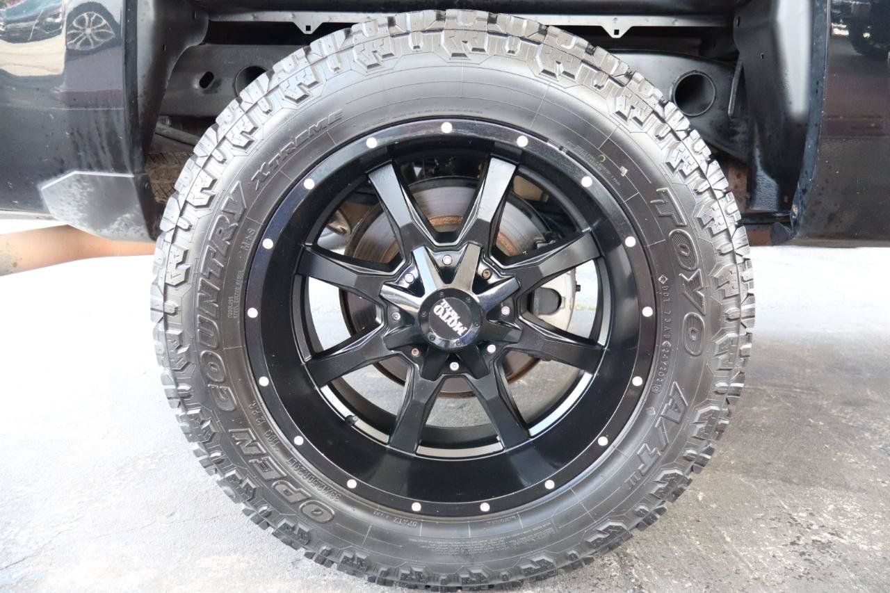Used 2017 Chevrolet Silverado 1500 Custom w/ Custom Convenience Package RWD image 29