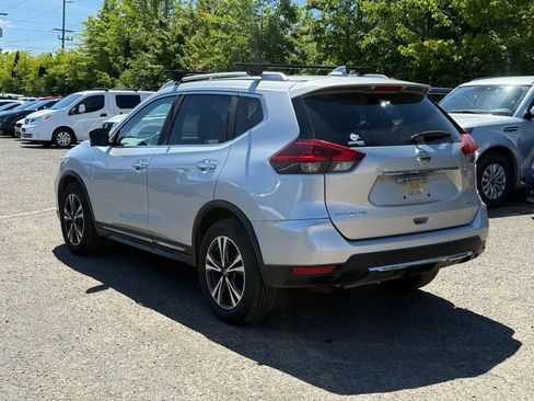 Used 2018 Nissan Rogue SL AWD/4WD image 3