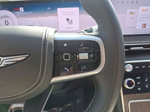 Used 2025 Genesis GV80 3.5T Prestige image 18