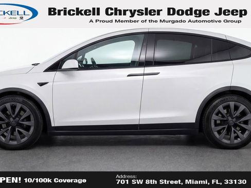 Used 2022 Tesla Model X Plaid image 14