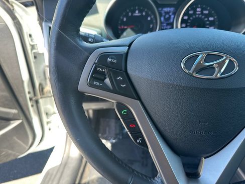 Used 2013 Hyundai Veloster w/ Style Pkg FWD image 16
