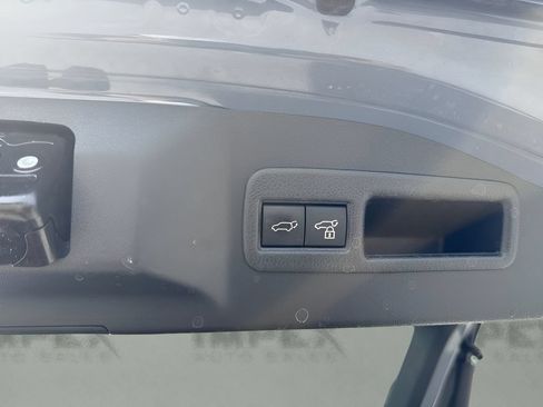 Used 2023 Subaru Solterra AWD image 33