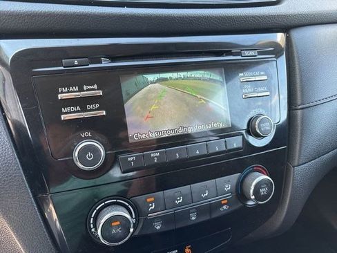 Used 2017 Nissan Rogue S w/ S Appearance Package AWD/4WD image 21