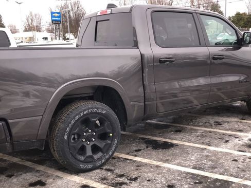 New 2026 RAM 1500 4x4 Crew Cab image 8