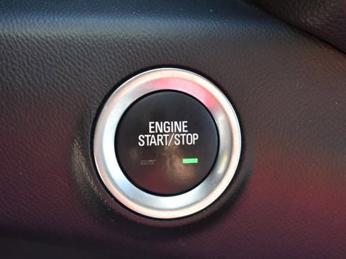 Used 2022 GMC Terrain SLT image 29