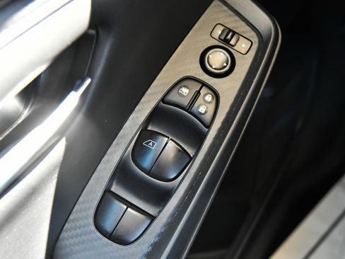 Used 2025 Nissan Sentra SV FWD image 29