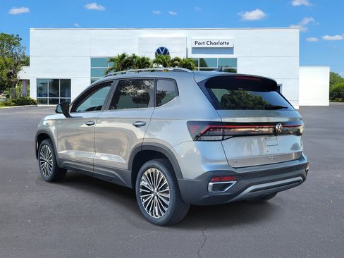 New 2026 Volkswagen Taos SE FWD image 34