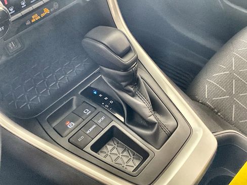 New 2025 Toyota RAV4 XLE image 15