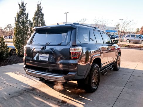 Used 2021 Toyota 4Runner TRD Off-Road Premium image 10