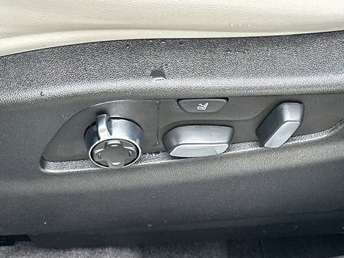 Used 2023 Cadillac XT4 Premium Luxury AWD/4WD image 44