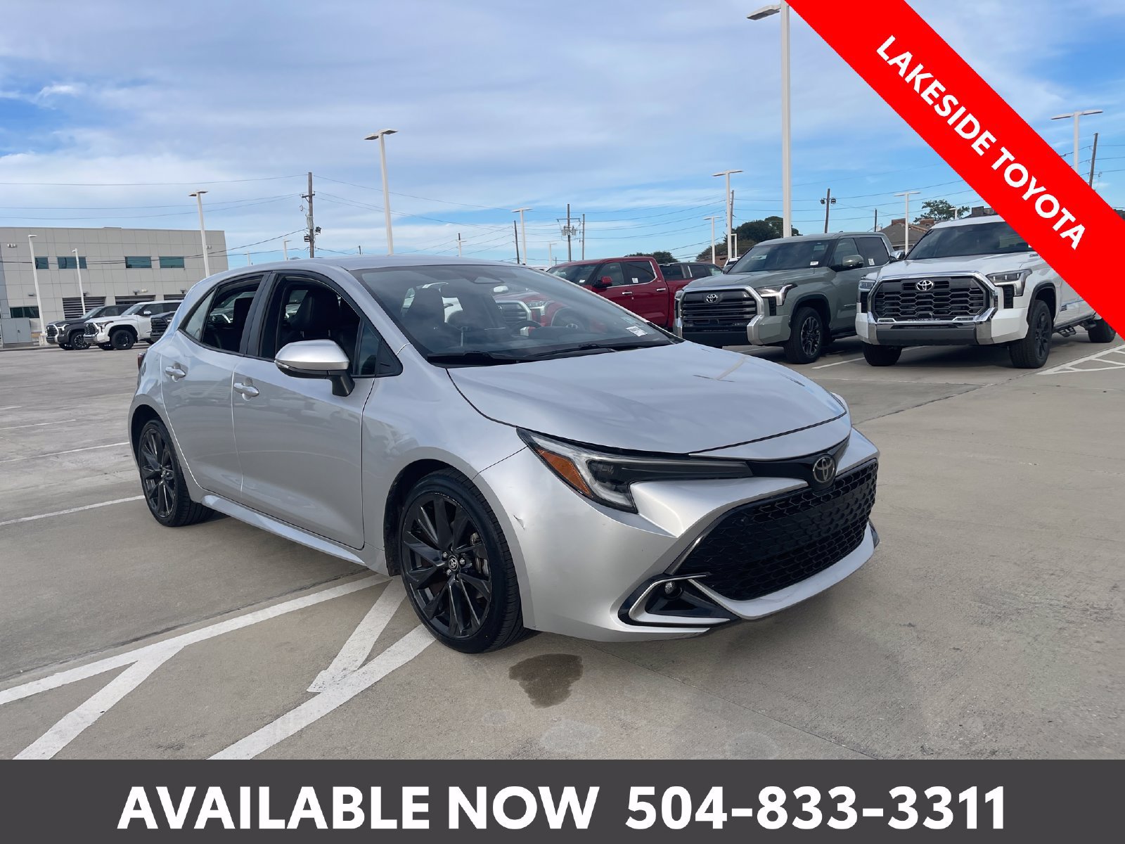 Used 2023 Toyota Corolla XSE FWD image 7