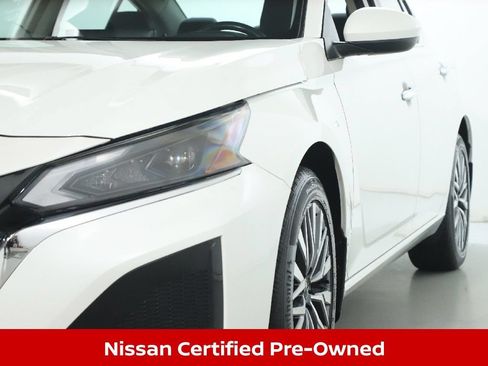Certified 2023 Nissan Altima 2.5 SV w/ SV Premium Package AWD/4WD image 7