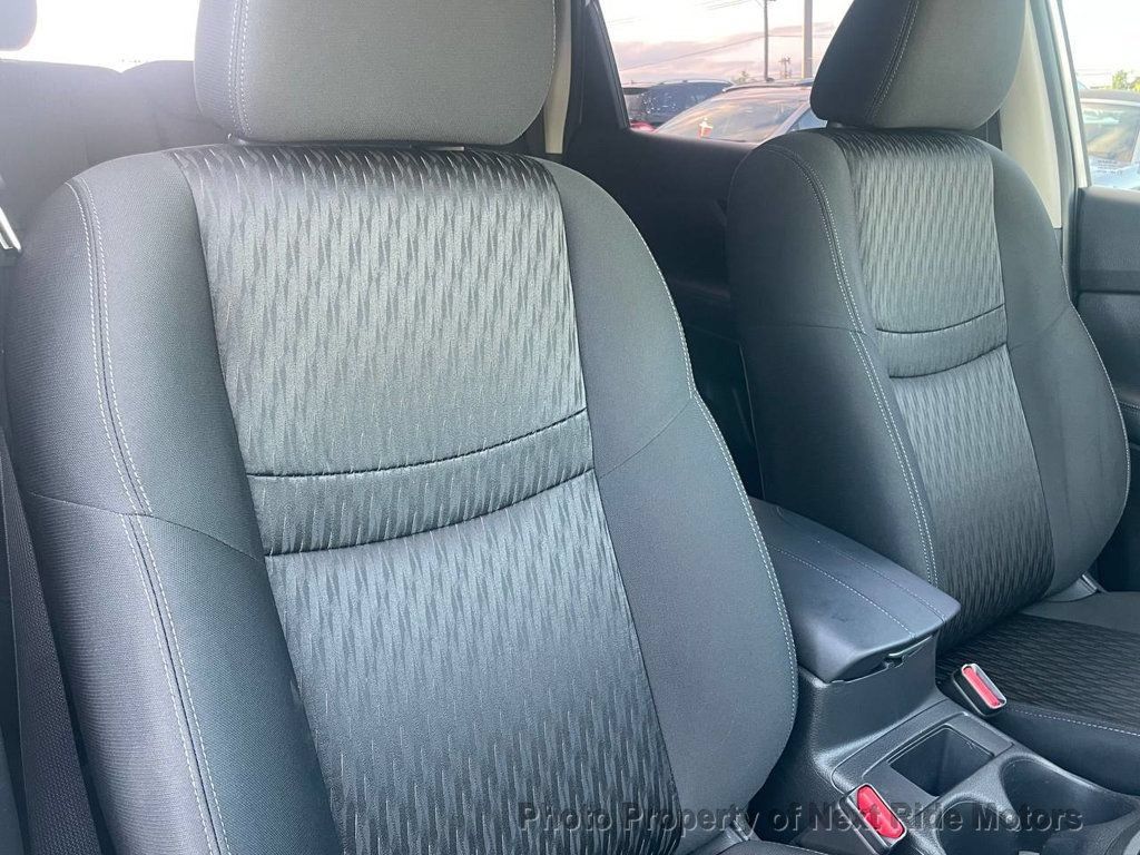 Used 2018 Nissan Rogue S FWD image 10