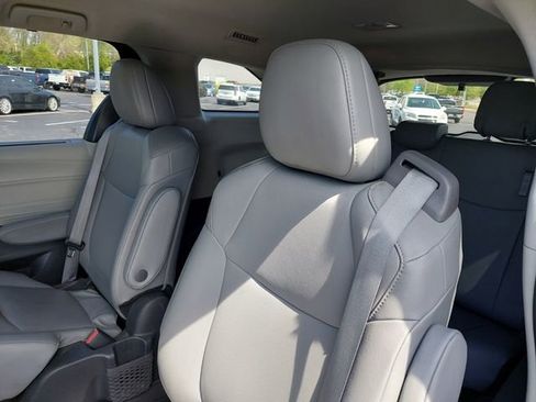 Used 2024 Toyota Sienna XLE w/ XLE Plus Package AWD/4WD image 28