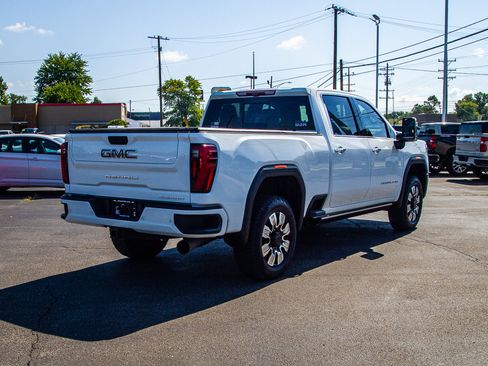 Used 2024 GMC Sierra 2500 Denali Ultimate AWD/4WD image 7