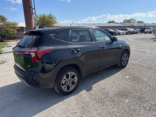 Used 2026 Kia Seltos LX AWD/4WD image 5