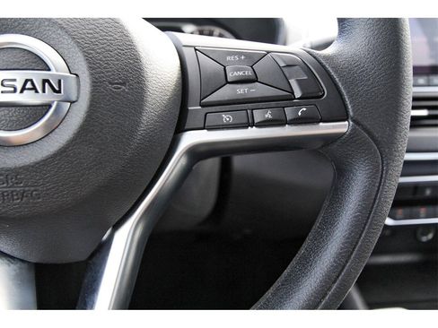 Used 2022 Nissan Altima 2.5 SV image 16