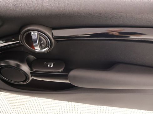 Used 2023 MINI Cooper 2-Door Hardtop FWD image 16