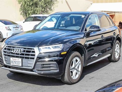 Used 2018 Audi Q5 2.0T Premium Plus w/ Premium Plus Package image 3