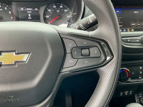 Used 2022 Chevrolet TrailBlazer LT image 24