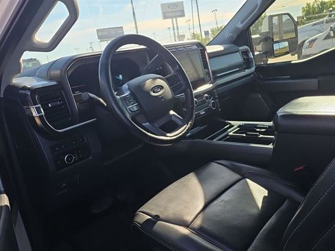 Used 2023 Ford F350 Lariat w/ Lariat Ultimate Package image 8