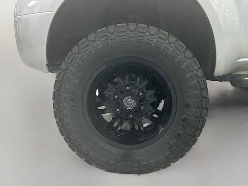 Used 2017 Nissan Frontier PRO-4X w/ Pro-4x Luxury Package image 29