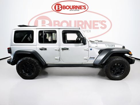 Used 2024 Jeep Wrangler Unlimited AWD/4WD image 11