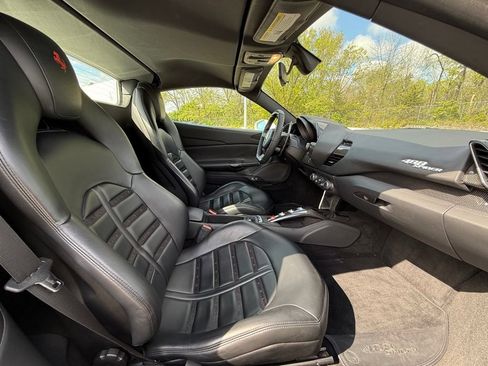 Used 2019 Ferrari 488 Spider RWD image 12