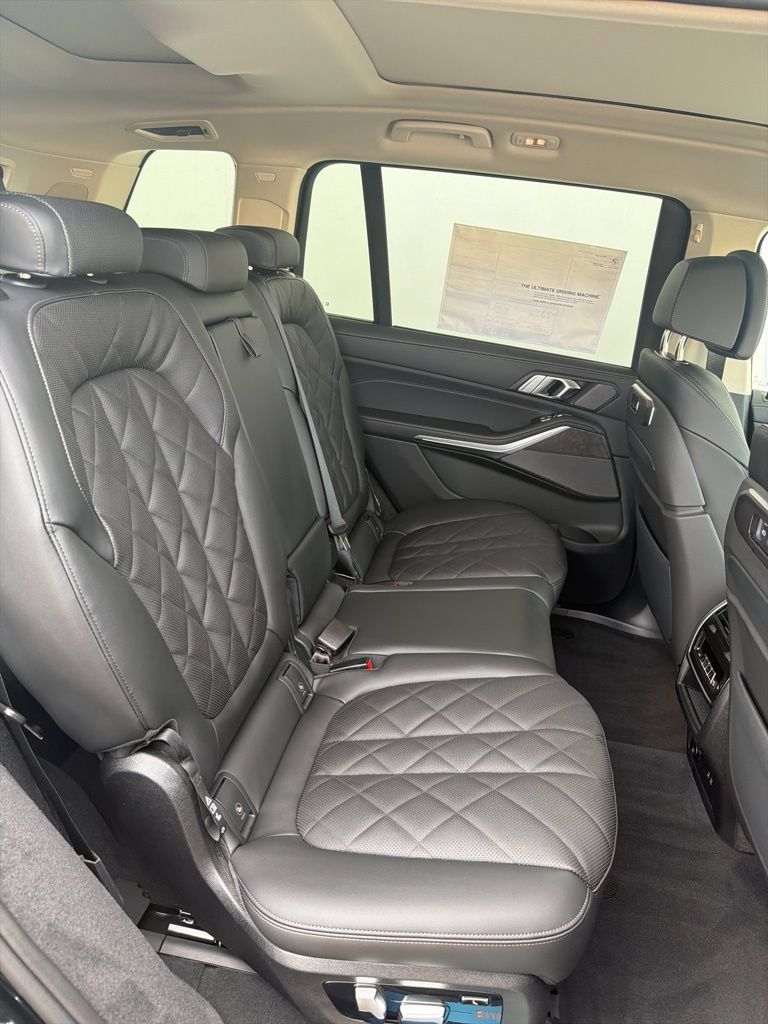 New 2026 BMW X7 xDrive40i w/ Premium Package AWD/4WD image 18