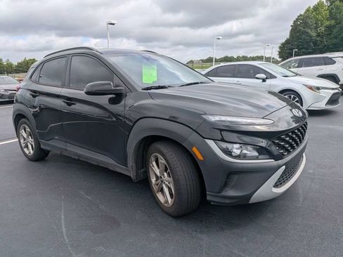 Used 2022 Hyundai Kona SEL FWD image 2