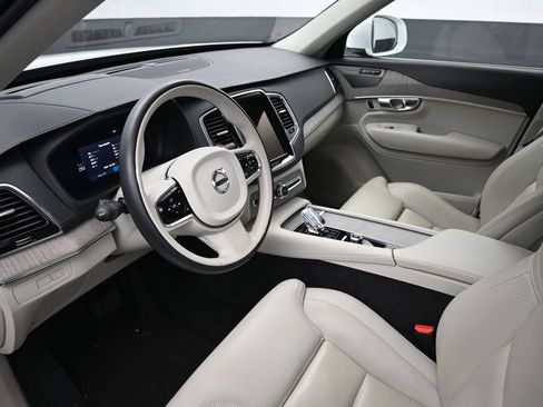 Used 2024 Volvo XC90 T8 Ultimate w/ Protection Package Premier AWD/4WD image 19