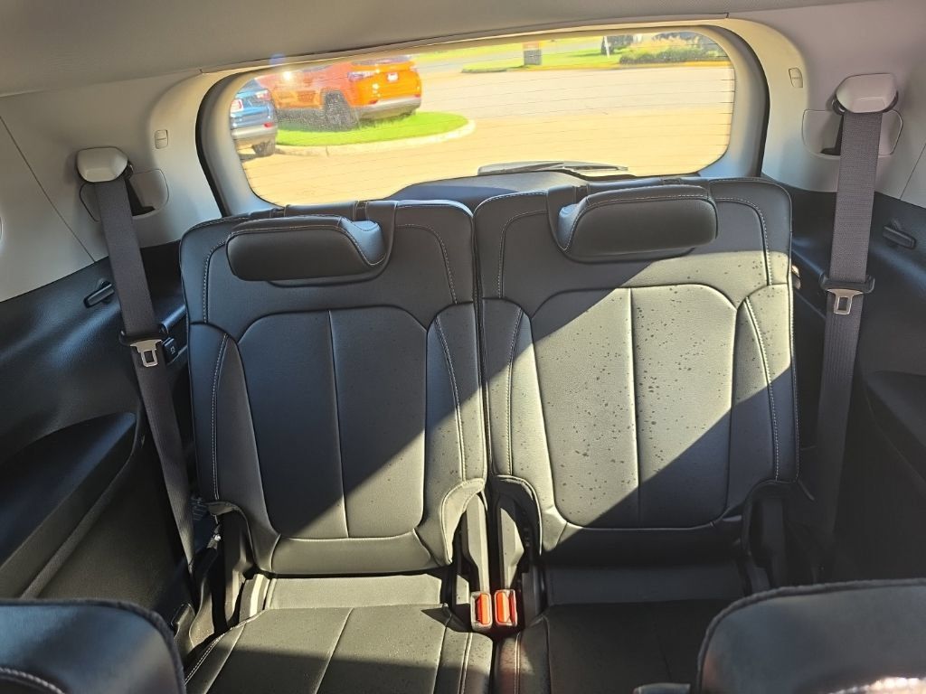 Used 2024 Jeep Grand Cherokee L Limited AWD/4WD image 27