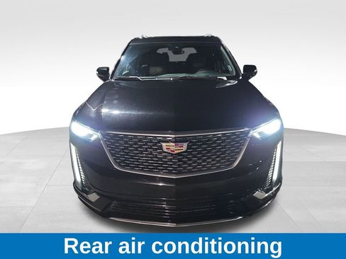 Used 2025 Cadillac XT6 Premium Luxury image 9