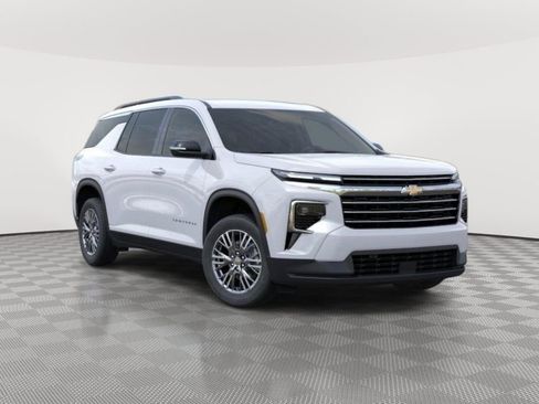 New 2026 Chevrolet Traverse LT AWD/4WD image 1