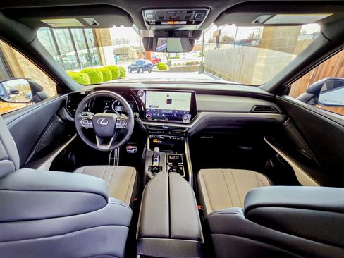 Used 2026 Lexus TX 350 AWD w/ Technology Package image 2