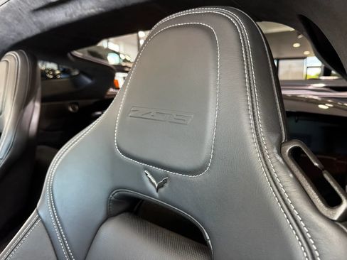 Used 2015 Chevrolet Corvette Z06 w/ 3LZ Preferred Equipment Group RWD image 11