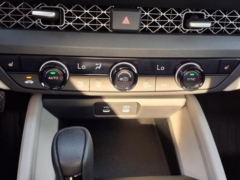 Certified 2025 Honda Accord SE image 19