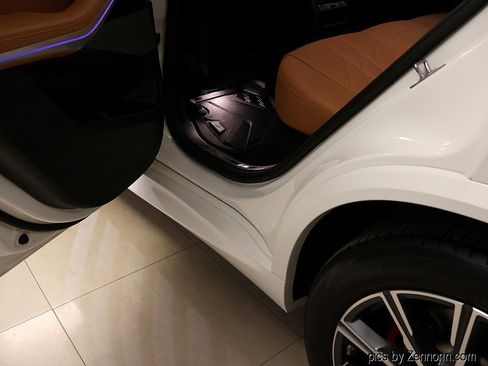 Certified 2024 BMW X5 xDrive40i w/ M Sport Package image 29