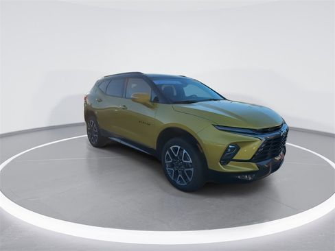 Used 2023 Chevrolet Blazer RS w/ LPO, Floor Liner Package image 2