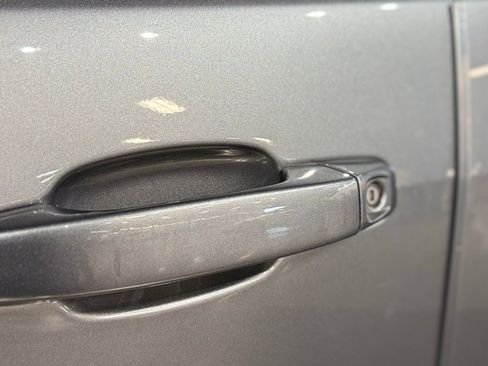 Used 2021 Chevrolet Colorado LT w/ Safety Package image 18