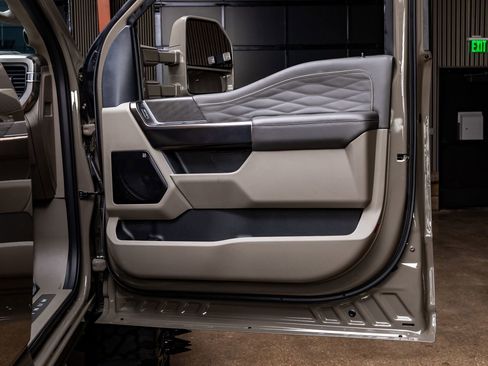 Used 2026 Ford F450 Platinum w/ Platinum Plus Package image 37