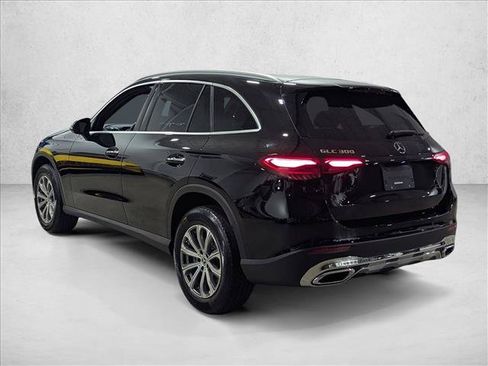 Used 2026 Mercedes-Benz GLC 300 image 8