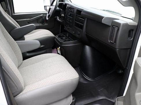 New 2024 GMC Savana 3500 w/ Power Convenience Package RWD image 22