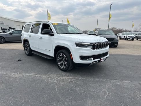 Used 2024 Jeep Wagoneer Series III image 1