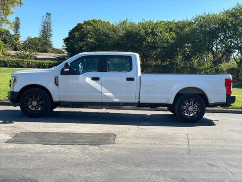 Used 2019 Ford F250 XL w/ Power Equipment Group image 4