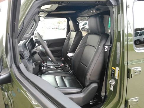 Used 2024 Jeep Wrangler High Altitude image 13